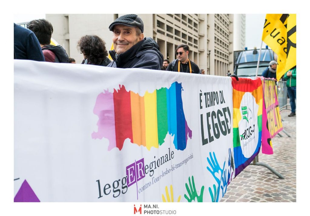 Presidio per legge regionale contro l'omotransfobia a Bologna